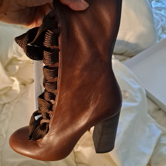 Chloe calf high laced boot - Picture 1 of 5